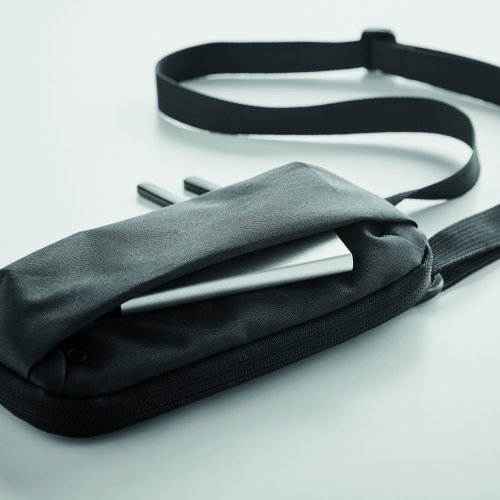 Brašna na smartphone přes tělo