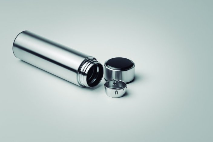 Láhev s dotykovým teploměrem