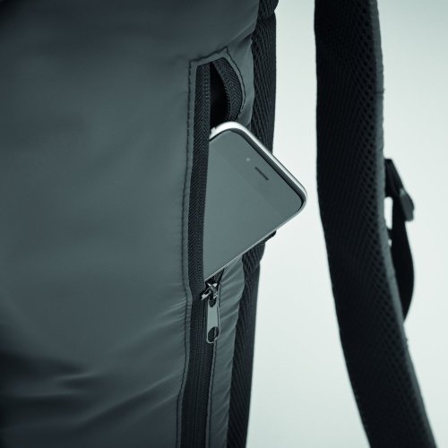 Batoh z lesklého polyesteru