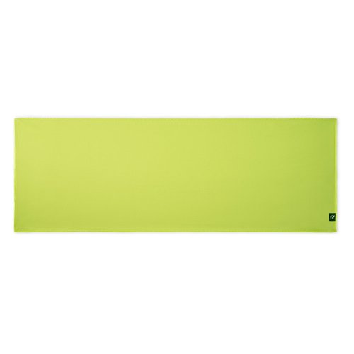 BERNAL. Fitness chladicí ručník recyklovaný polyesterový šátek (100% rPET) s netkaným sáčkem - Umístění a max. velikost potisku: Střed, 200 x 200, Typ potisku a počet barev: Transfer, 2 barvy, Počet kusů: 450