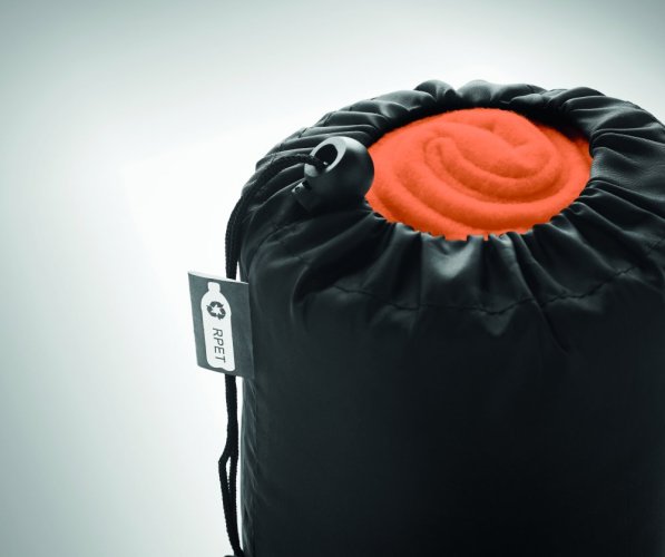 Fleecová cestovní přikrývka