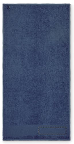 Bavlněný ručník na ruce - Umístění a max. velikost potisku: STRIP LEFT, 50x200mm, Typ potisku a počet barev: Sítotiskový transfer, 6 barev, Počet kusů: 2000