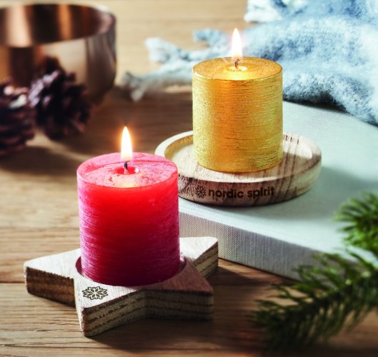 Svíčka s dřevěným stojánkem