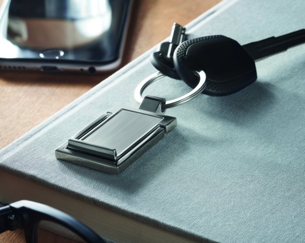 Klíčenka a stojánek na telefon